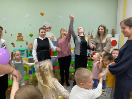Тренинг «Вместе с мамой» Тренинг «Вместе с мамой».